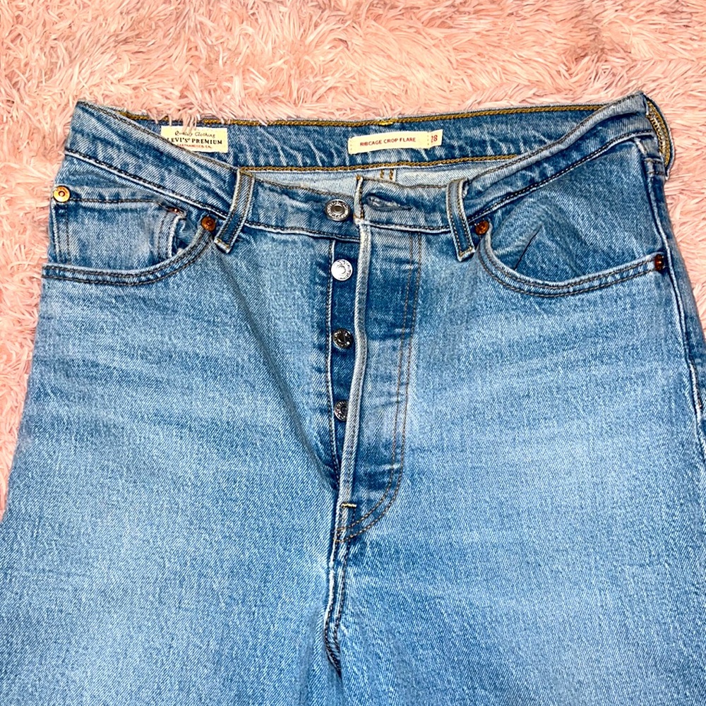 Levi’s - ribcage cropped flair